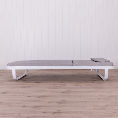 KURVE Sunlounge - White/Grey