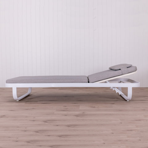 KURVE Sunlounge - White/Grey