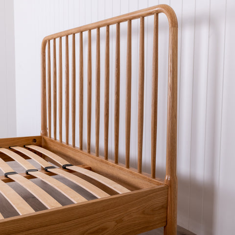 SPINDLE Queen Bed - Oak